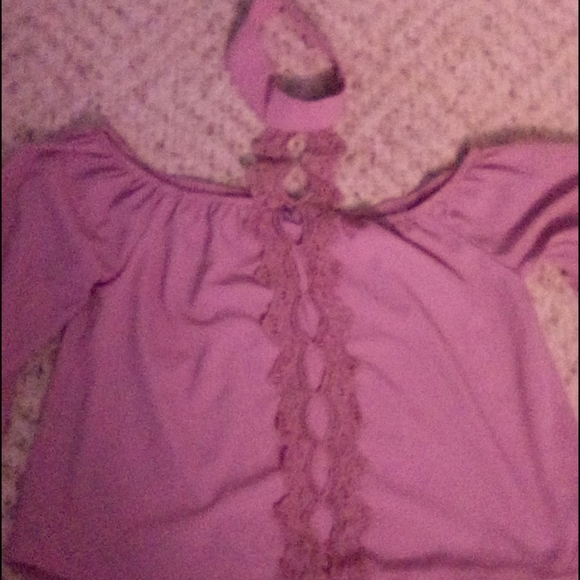 Blusse - Picture 2 of 3